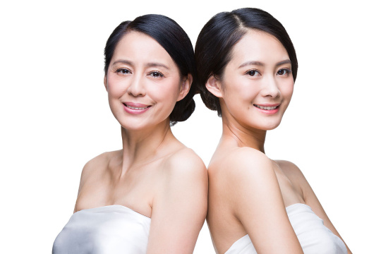 美丽的母女肖像