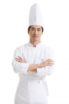 棚拍自信男厨师