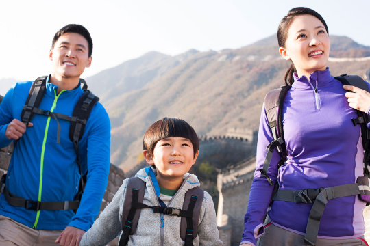 一家人到长城旅游
