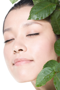 美丽年轻女子面部特写