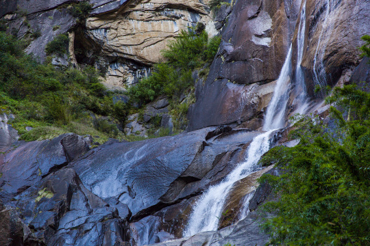 西藏卡定天佛瀑布