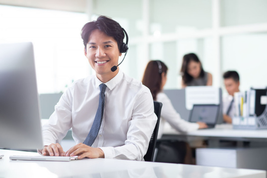 客服代表在工作