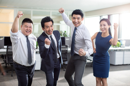 商务团队一起加油