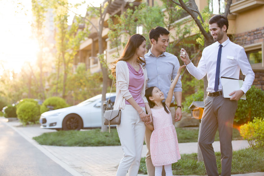年轻家庭购买新房