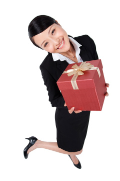 商务女士和礼物盒