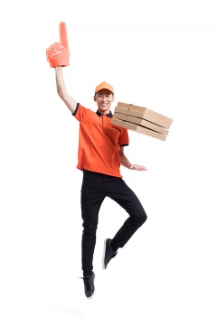 年轻的披萨送餐员跳跃