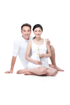 幸福的年轻情侣