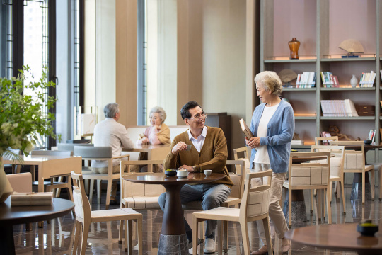 老年朋友们书吧聊天