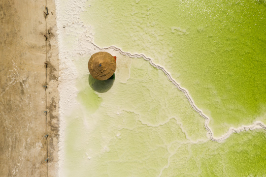 青海察尔汗盐湖风景