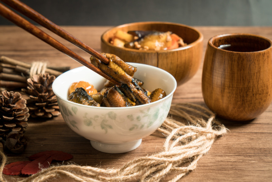 板栗黄鳝，中国传统特色菜