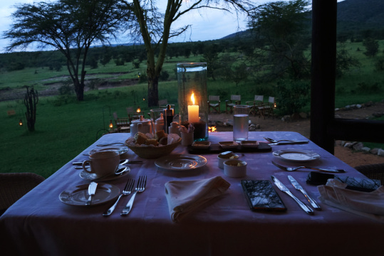 非洲肯尼亚草原露营地酒店