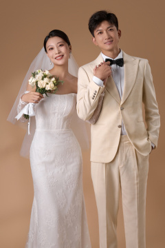 帅气的新郎和漂亮的新娘