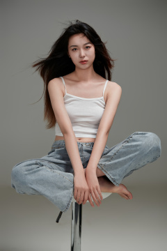 年轻活力亚洲年轻女性形象