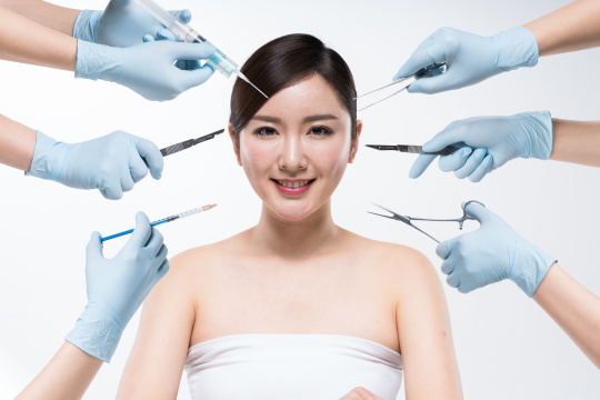 漂亮的年轻女子