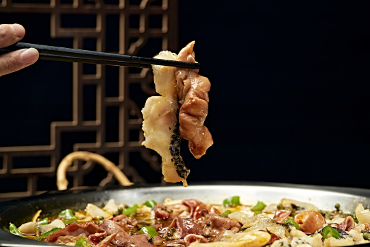 川味麻辣牛蛙香辣牛蛙干锅牛蛙肥肠牛蛙