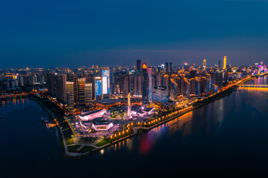 航拍长沙北辰三角州滨江文化园洲头广场夜景