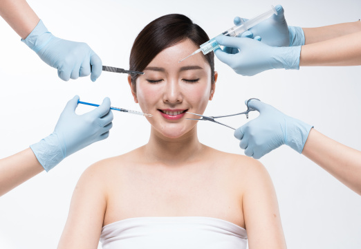 漂亮的年轻女子