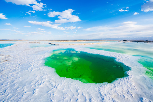 青海茫崖翡翠湖天空之镜美景