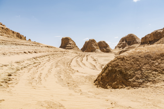 青海海西原始风蚀地貌