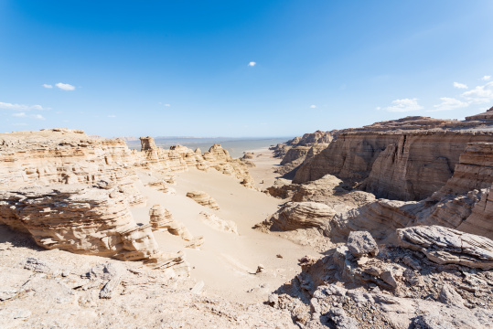 中国新疆哈密五堡魔鬼城雅丹地貌