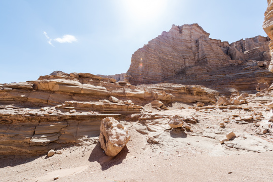 中国新疆哈密五堡魔鬼城雅丹地貌