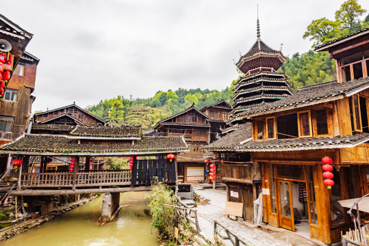 贵州黔东南肇兴侗寨里的吊脚楼