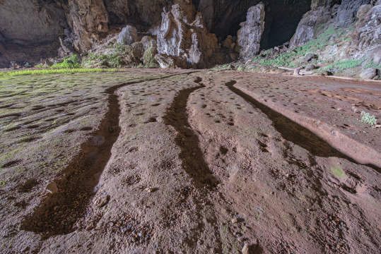中国广西河池凤山云峰洞