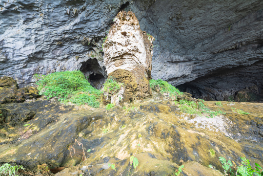 中国广西河池凤山云峰洞