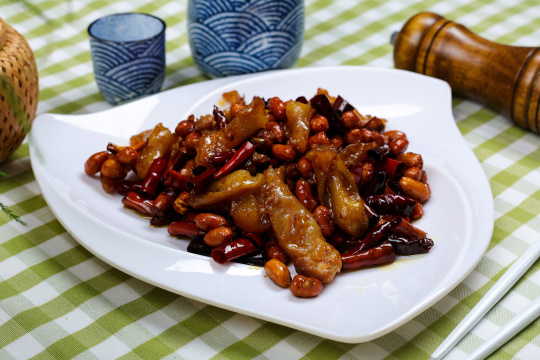 猪脚筋炒花生