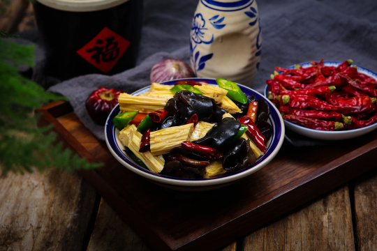 凉拌木耳腐竹