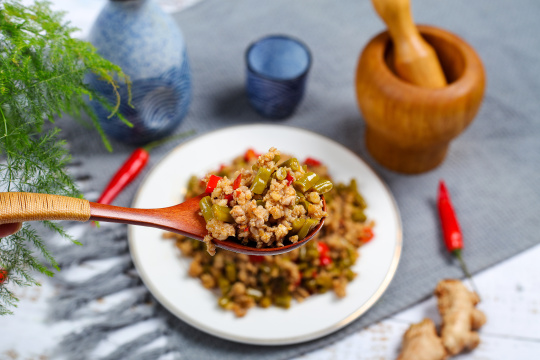 酸豇豆炒肉沫