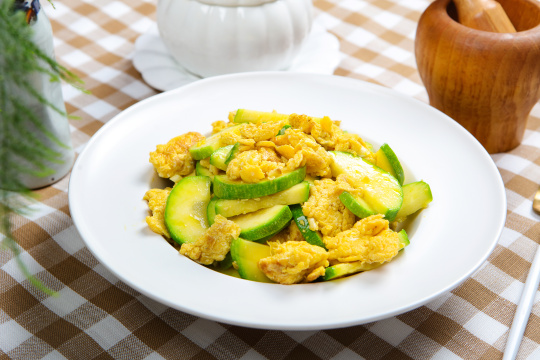 西葫芦炒鸡蛋