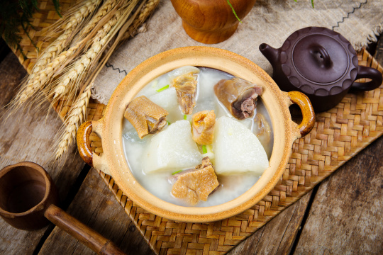 腊鸭煮萝卜
