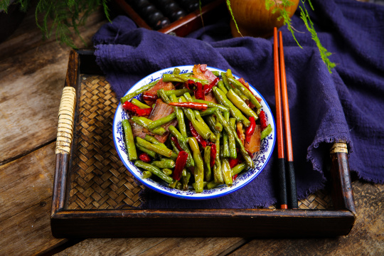 长豇豆炒腊肉