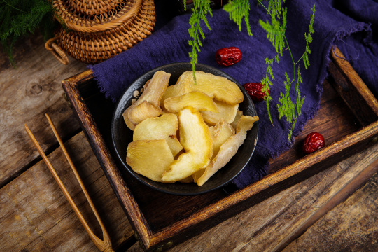 中药材生黄精片