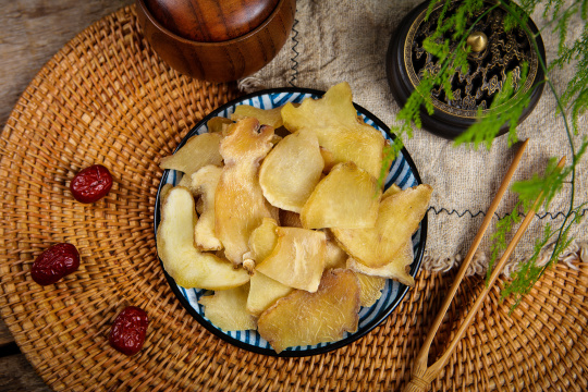 中药材生黄精片