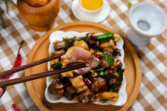 爆炒腊鸭