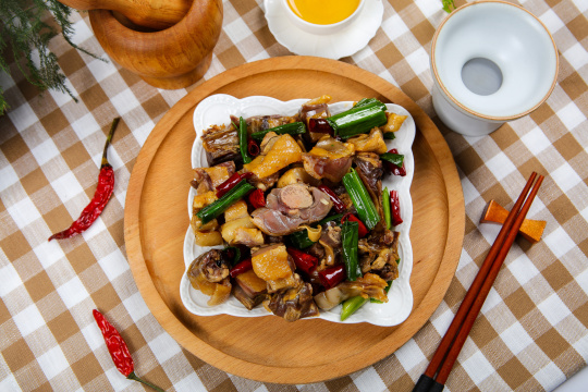 爆炒腊鸭