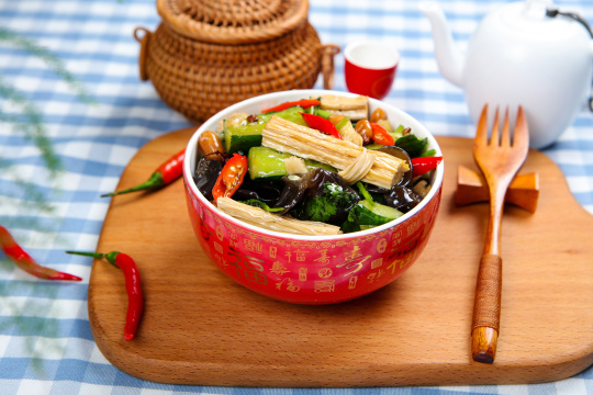 腐竹木耳凉拌黄瓜