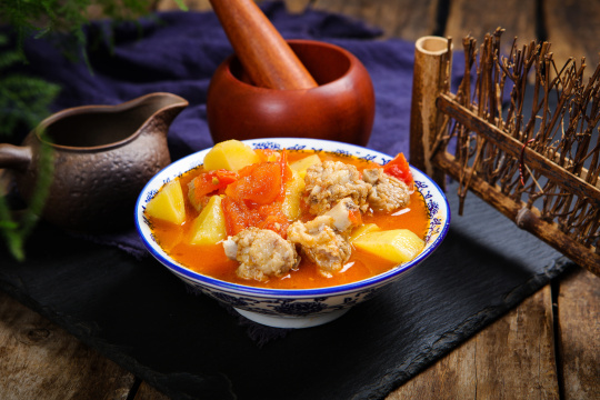 番茄土豆炖排骨