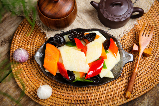 胡萝卜木耳炒淮山药