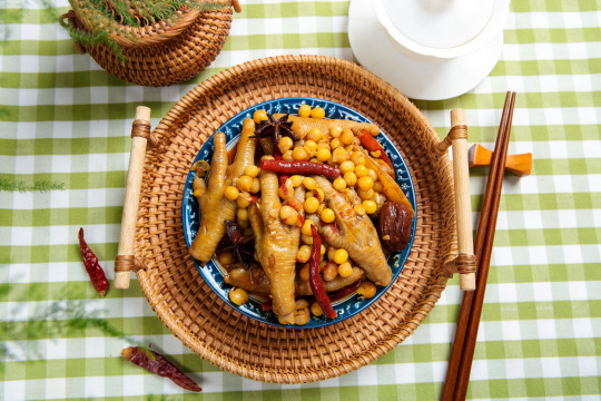 黄豆焖鸡爪