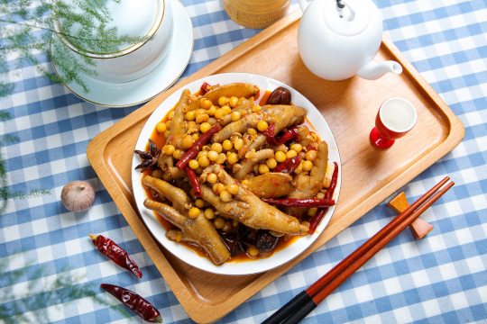 黄豆焖鸡爪