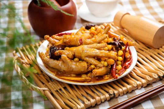 黄豆焖鸡爪