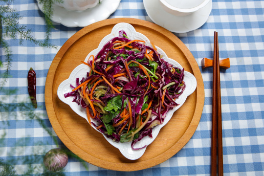 凉拌紫甘蓝