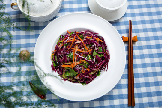凉拌紫甘蓝