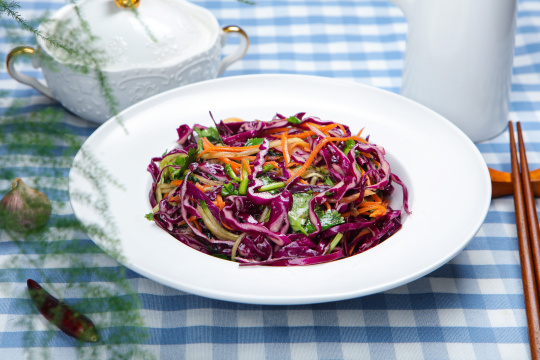 凉拌紫甘蓝