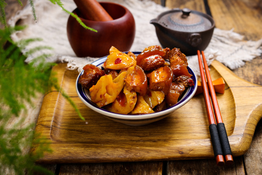 莲藕红烧肉