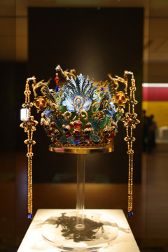 明孝端皇后六龙三凤冠