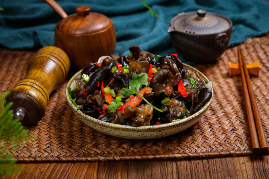 凉拌木耳